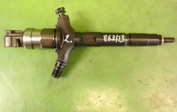 Opel Signum Fuel injector 8-97239161-7