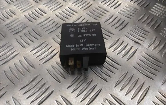 BMW 5 E34 Other relay 1384825