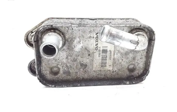 Volvo V70 Engine oil radiator 31201909