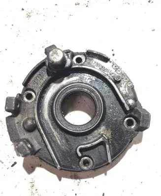 Volvo V70 Oil pump 3065014