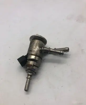 Opel Astra L AdBlue injector 9842811780
