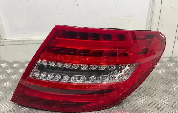 Mercedes-Benz C W204 Rear/tail lights 2048202764 601000 601002