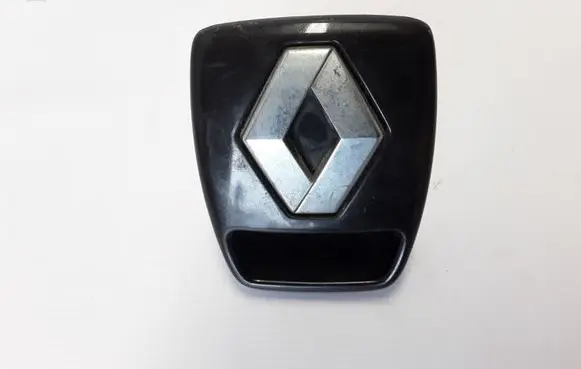 Tailgate opening switch