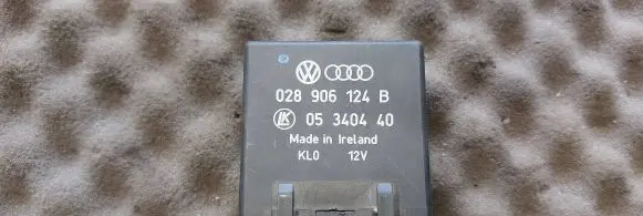 Glow plug pre-heat relay