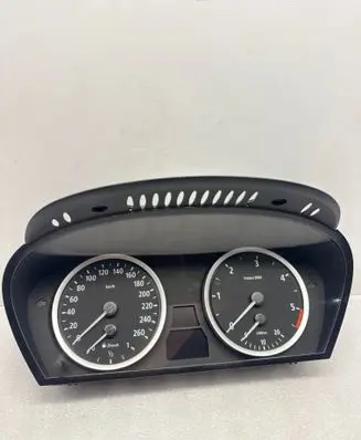 BMW 5 E60 E61 Speedometer (instrument cluster) 6947363 110080213 62116947363