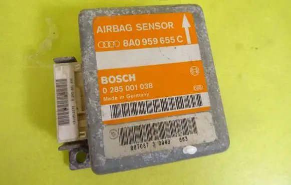 Audi A4 S4 B5 8D Airbag control unit/module 8A0959655C