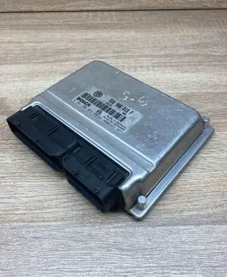 Audi A4 S4 B5 8D Engine control unit/module ECU 8D0906018F 0261204875