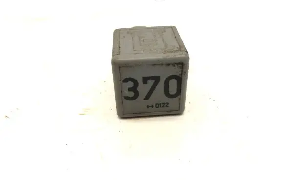 Audi A5 8T 8F Other relay 8D0951253