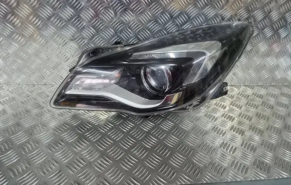 Opel Insignia A Headlight/headlamp 13409906 1EL011165