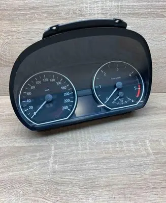 BMW 1 E81 E87 Speedometer (instrument cluster) 1042775 1041568