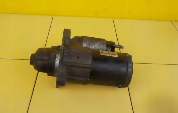 Opel Corsa E Starter motor 12638692 B10XFT