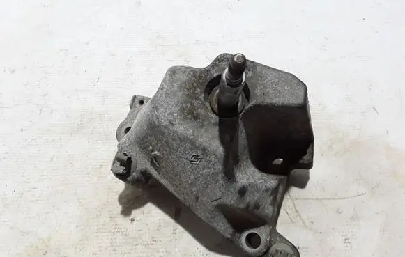 Renault Laguna III Gearbox mounting bracket 112470001N