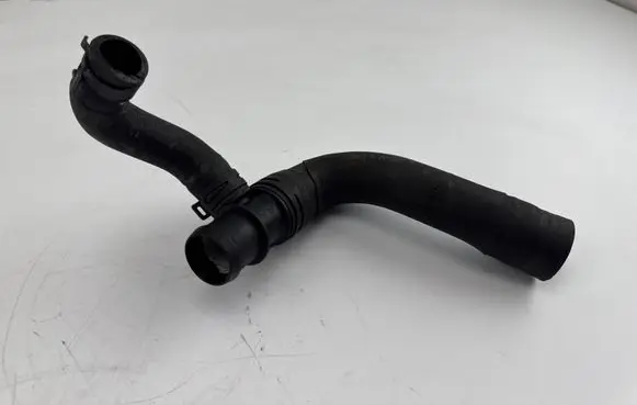 Skoda Octavia Mk2 (1Z) Engine coolant pipe/hose 3AA122051A