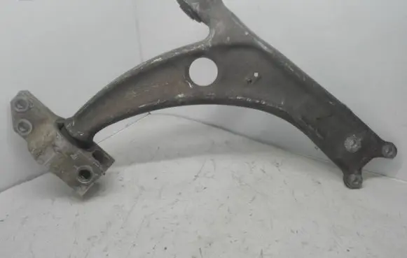Volkswagen PASSAT B6 Front lower control arm/wishbone 3C0407153B 3C0407151E