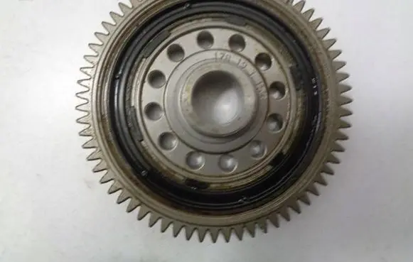 Peugeot 208 II Timing chain sprocket 9813298480