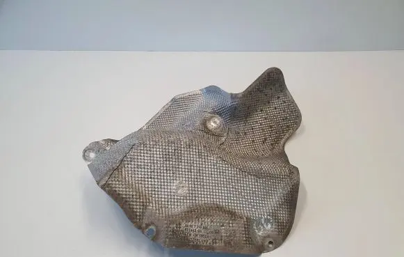 BMW 5 G30 G31 G38 Exhaust heat shield 7340826