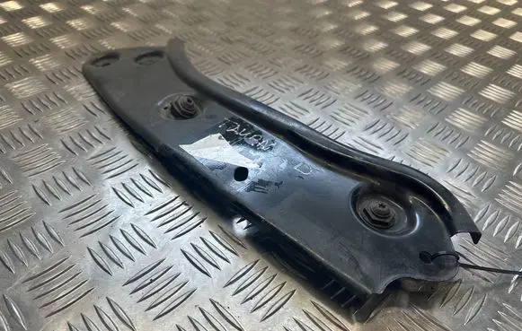 Volkswagen Touran I Radiator support slam panel bracket 1T0805931