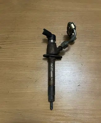 Land Rover Discovery 3 - LR3 Fuel injector 4S7Q9K546AF