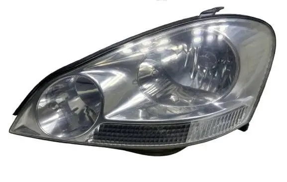 Toyota Avensis Verso Headlight/headlamp 145167-KASACJA 145167