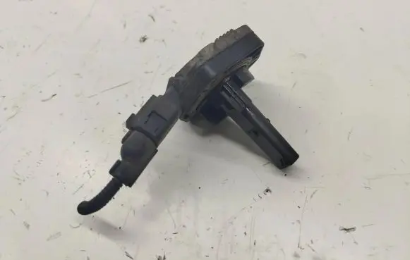 Volkswagen PASSAT B6 Oil level sensor 1J0907660C 6PR00807903