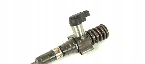 Audi A3 S3 8P Fuel injector 03G130073S