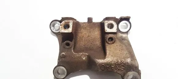 Honda Civic Engine mounting bracket snaa0