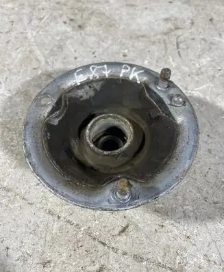 BMW 1 E81 E87 Coil spring mount 6760943