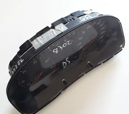 Volkswagen PASSAT B5 Speedometer (instrument cluster) 3B1919860C