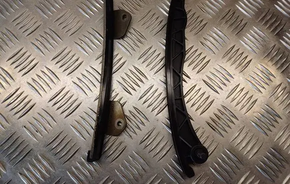 Opel Corsa D Slide rail for timing chain 55205448 46788787