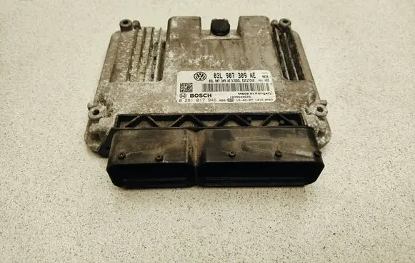 Volkswagen Passat Alltrack Engine control unit/module 03L907309AE 0281017946