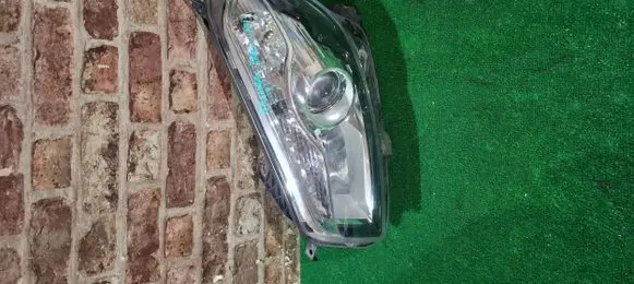 Nissan Qashqai Headlight/headlamp