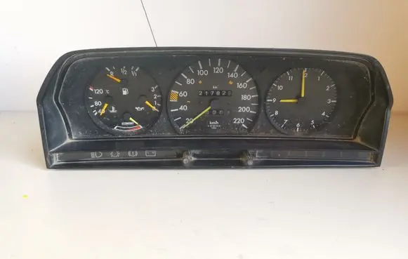 Mercedes-Benz 190 W201 Speedometer (instrument cluster) 87001131