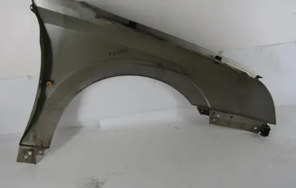 Opel Vectra C Fender Nėra
