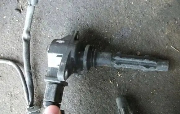 Mercedes-Benz CLS C219 High voltage ignition coil A0001502780