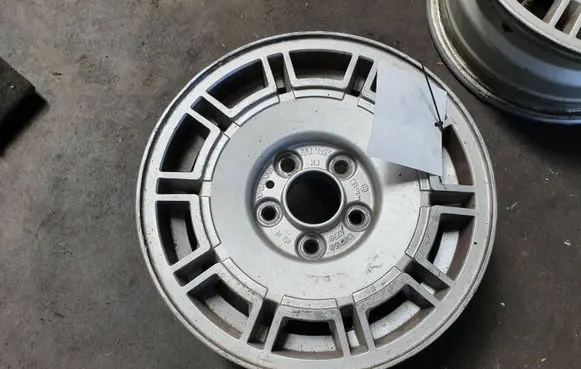 Volvo 240 R14 alloy rim 5,5JZ14