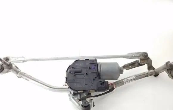 Front wiper linkage and motor
