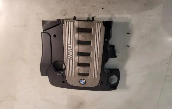 BMW 5 E60 E61 Engine cover (trim)