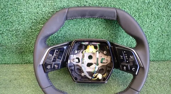 Peugeot 3008 III Steering wheel 