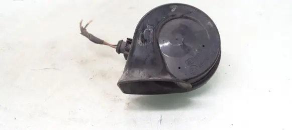 Volkswagen PASSAT B6 Horn signal A28657625