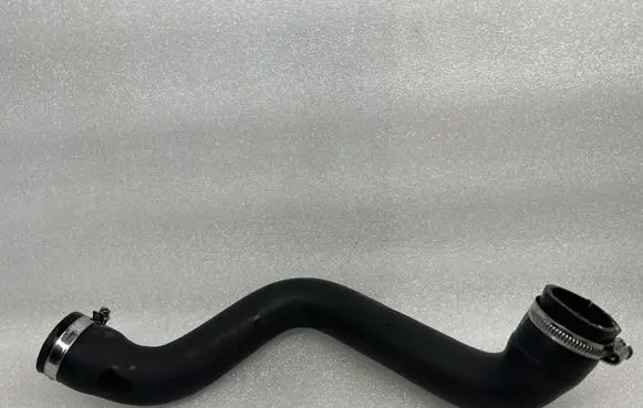 Volvo XC90 Engine coolant pipe/hose 30680748