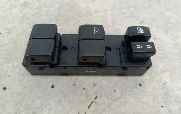 Nissan Note (E12) Quarter vent window switch 