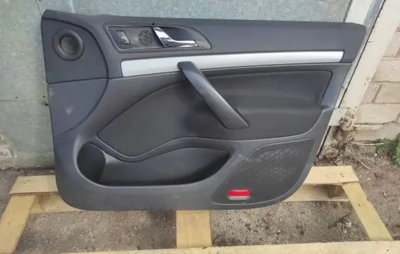 Skoda Octavia Mk2 (1Z) Front door card panel trim 1z1867012