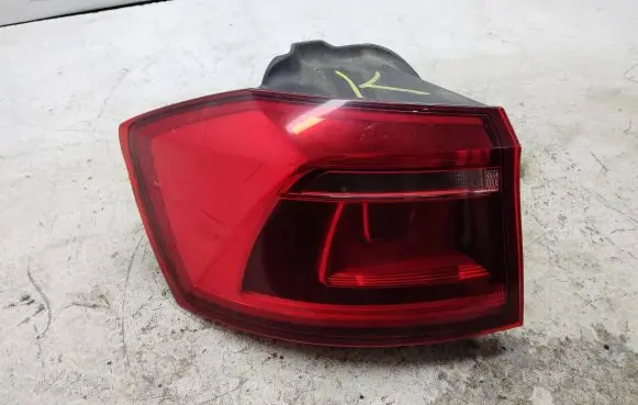 Volkswagen Golf Sportsvan Rear/tail lights 510945095R 90055411C M90055411C0948