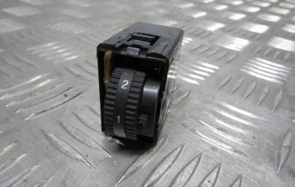 SsangYong Musso Headlight level height control switch 58b31g56b