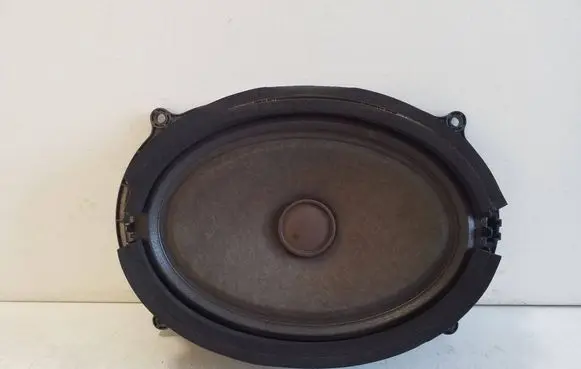 Maserati Ghibli Subwoofer speaker 670009429