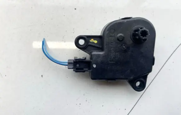 Chrysler Pacifica Air flap motor/actuator 04885465aac 58024e