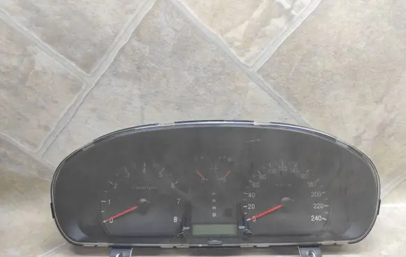 Hyundai Sonata Speedometer (instrument cluster) 940033D595