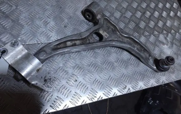 Mercedes-Benz A W177 Front lower control arm/wishbone 2473331600 A2473331600