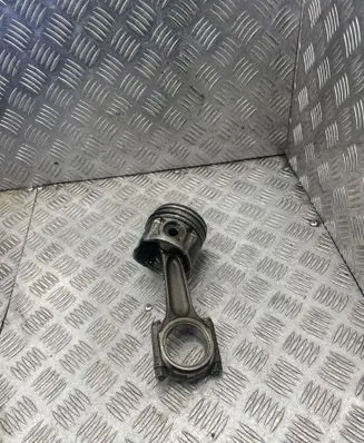 Citroen C5 Piston with connecting rod 085190