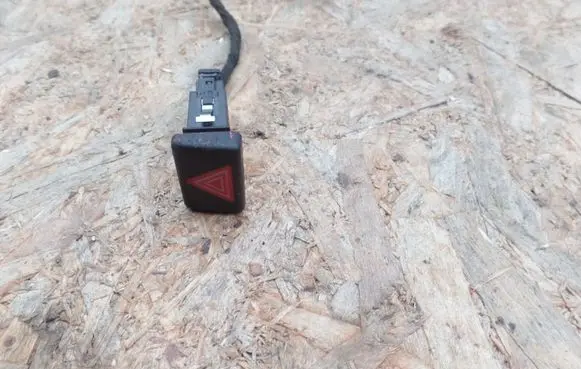 Audi A4 S4 B6 8E 8H Hazard light switch 8E0941509